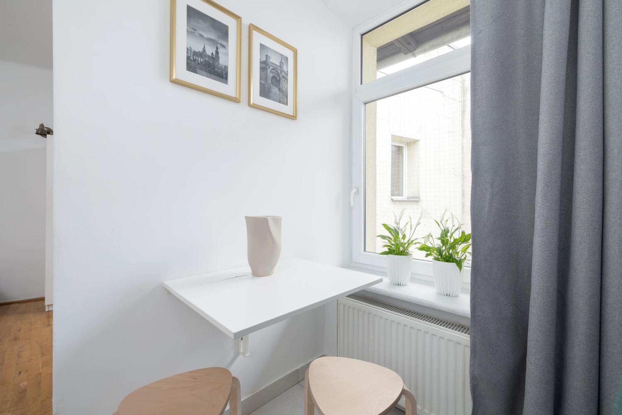 Studio Apartment With Ac - Dluga 65 คราคูฟ ภายนอก รูปภาพ