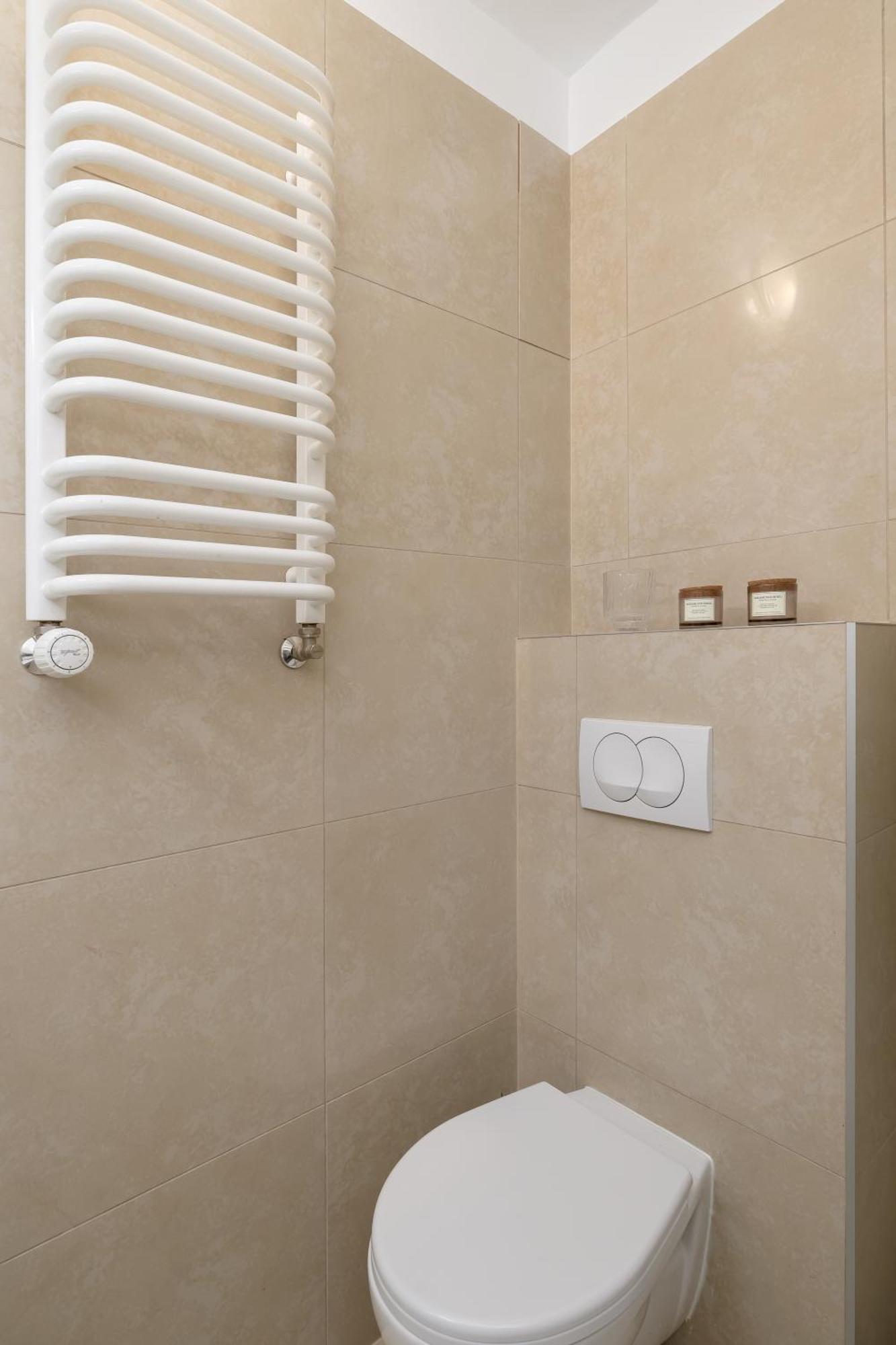 Studio Apartment With Ac - Dluga 65 คราคูฟ ภายนอก รูปภาพ